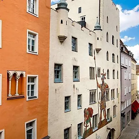 Goliath Am Dom Hotel 5*